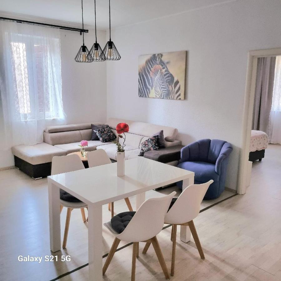 Sara Appartement Podstrana Buitenkant foto