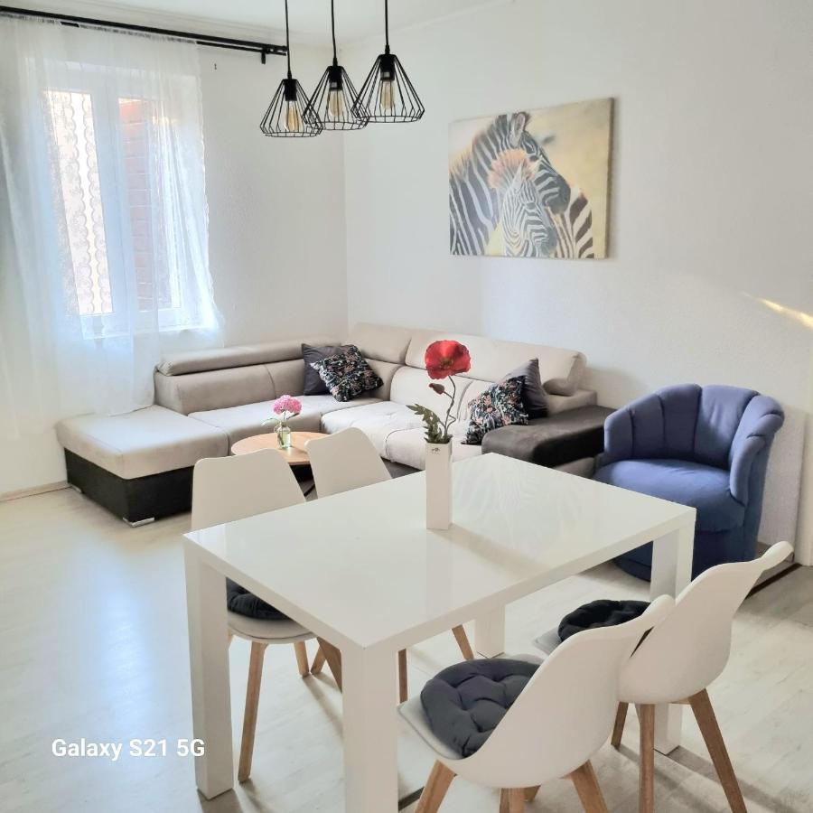Sara Appartement Podstrana Buitenkant foto