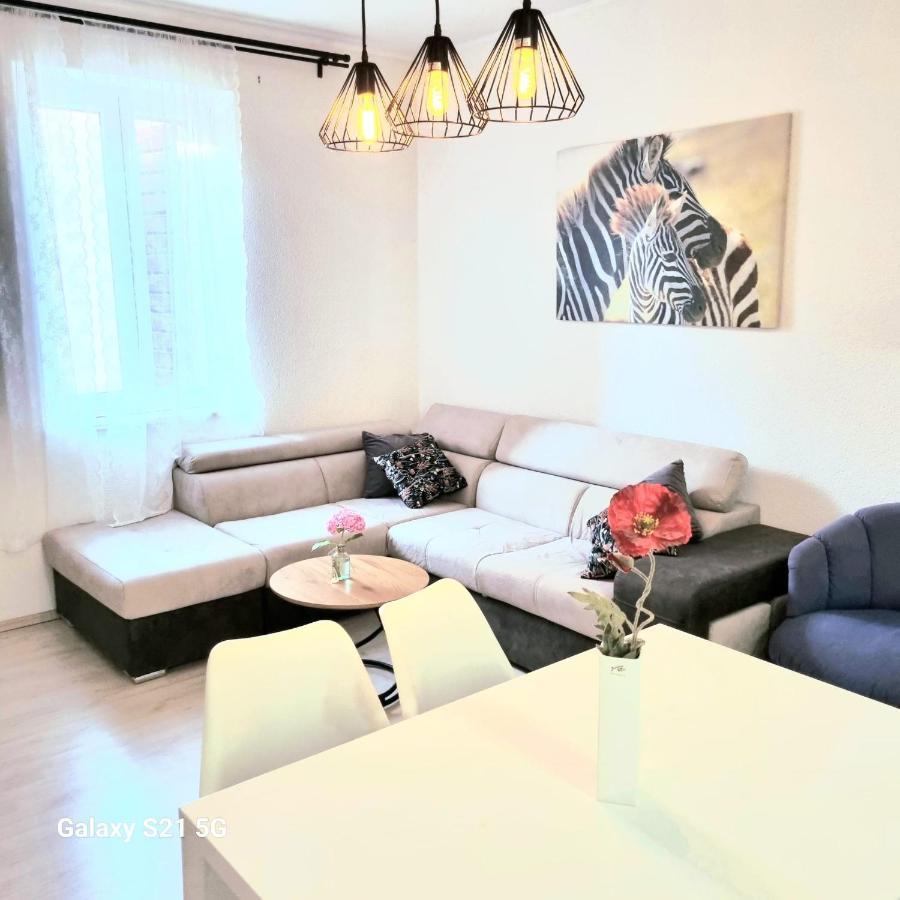 Sara Appartement Podstrana Buitenkant foto