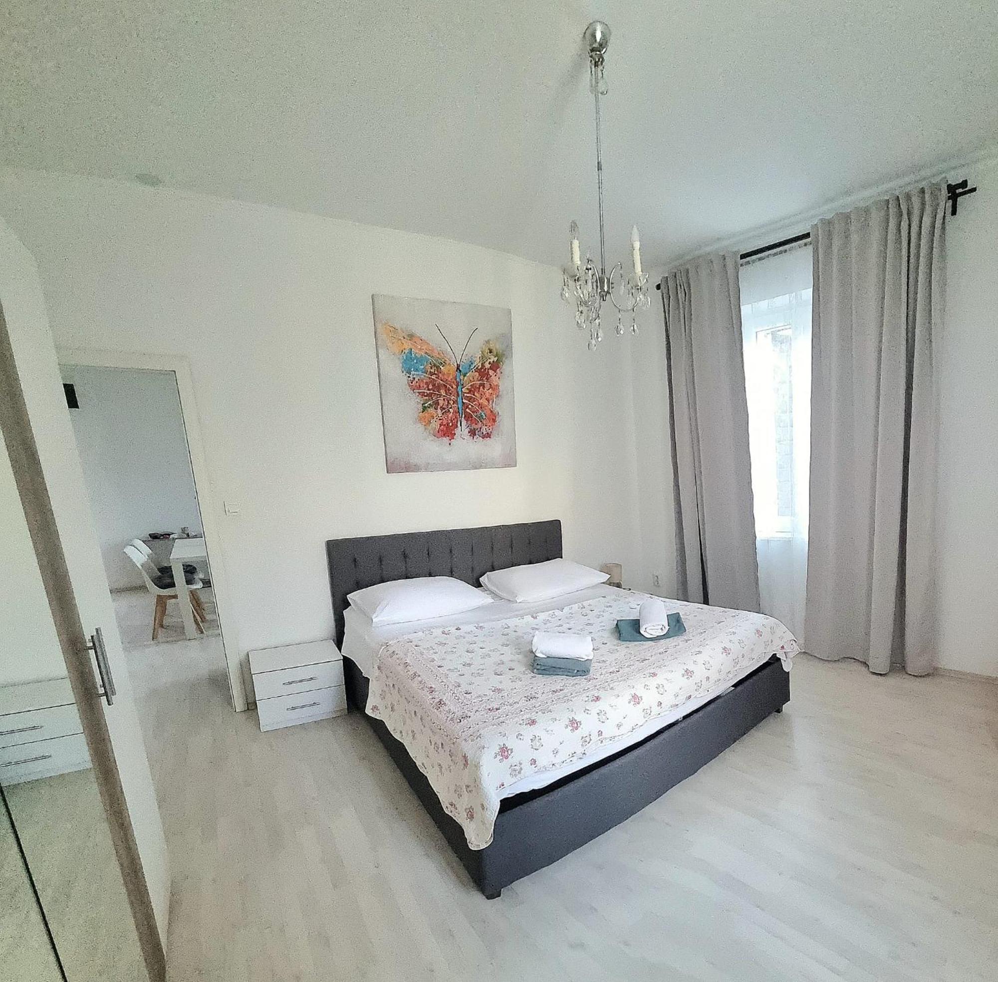 Sara Appartement Podstrana Buitenkant foto